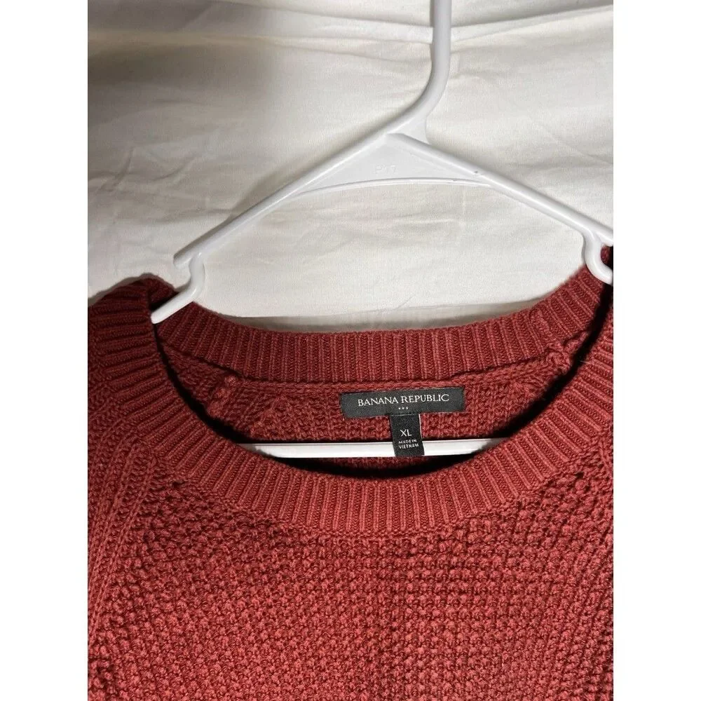 BANANA REPUBLIC Size XL Deep Red Waffle Knit Crewneck Sweater Men’s Cotton